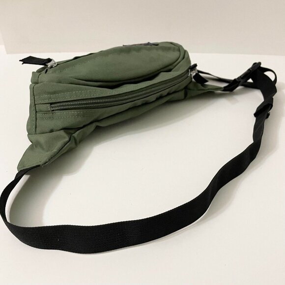 JanSport Green Waist Bag - Picture 6 of 16